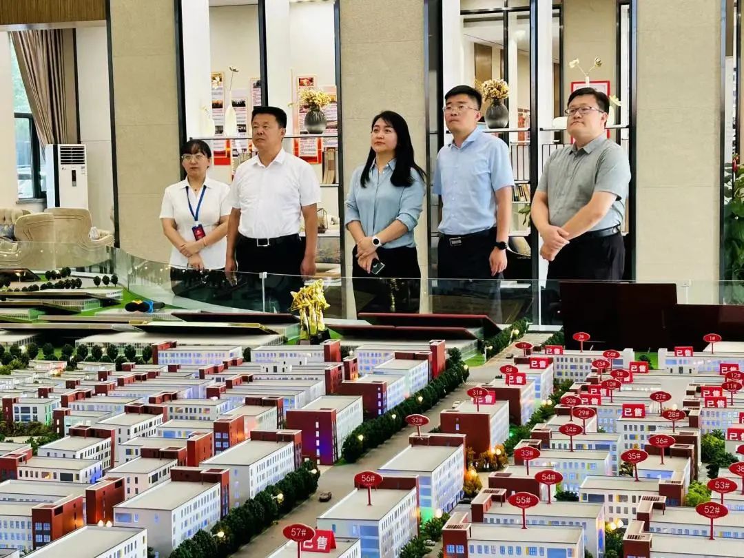 臨沂市莒南縣政府副縣長鄭軍一行蒞臨濟北·連城智造小鎮參觀考察