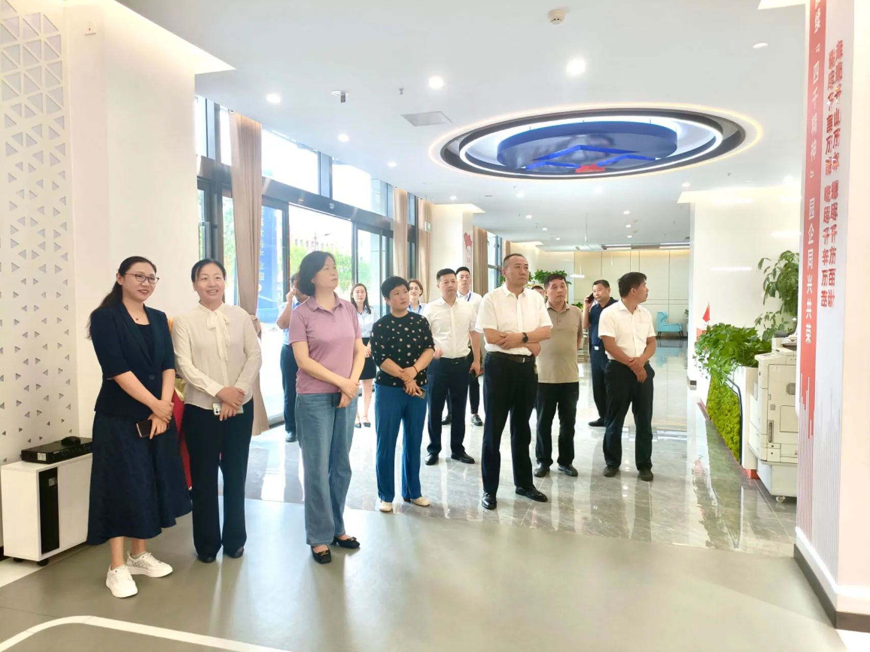 齊河縣人大常委會臺港澳僑工作調研組一行走進齊河智谷·連城眾創產業園